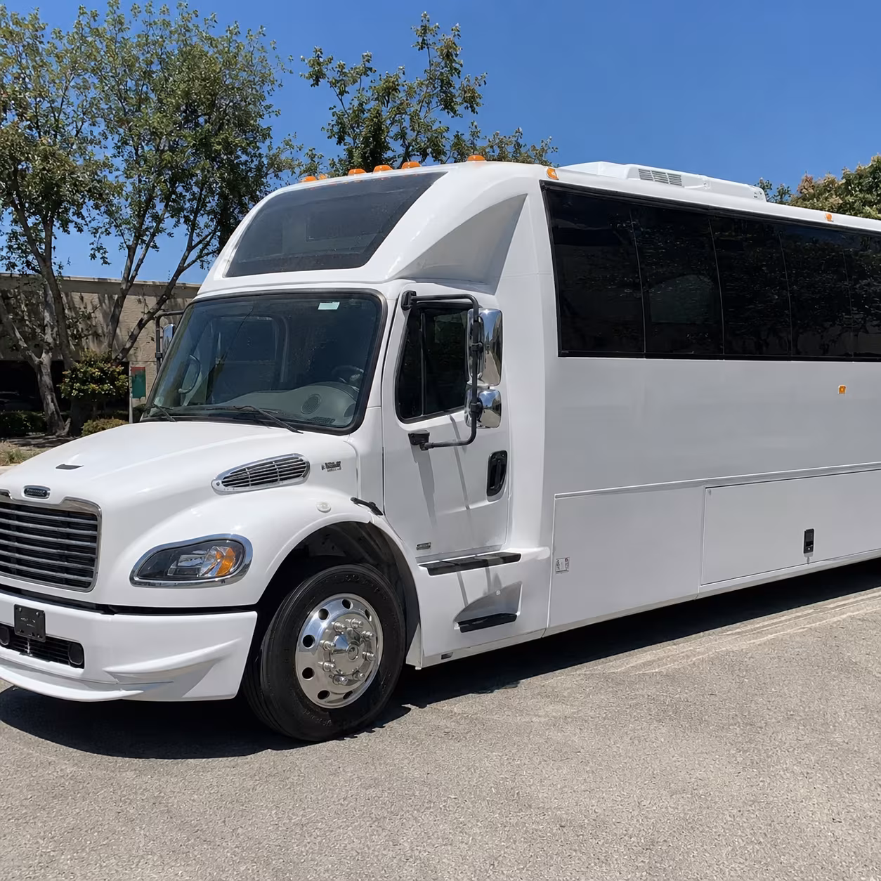 40 Passenger Party Bus Exterior