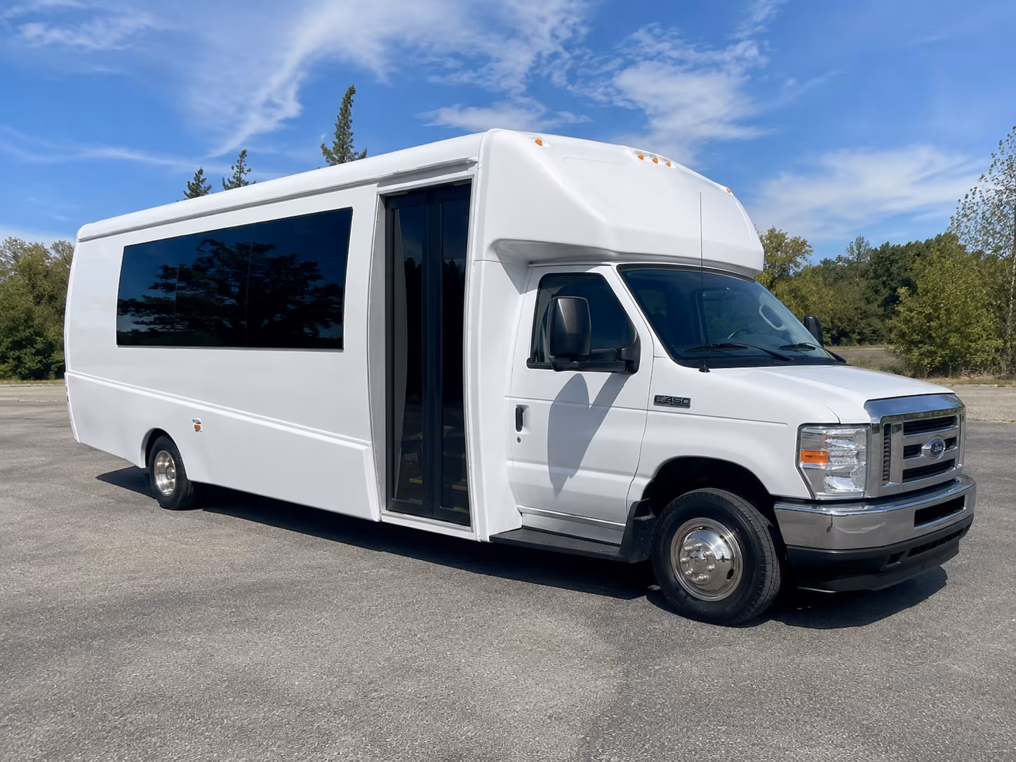 Newark Birthday, Sweet 16, & Quinceañera Transportation party bus exterior
